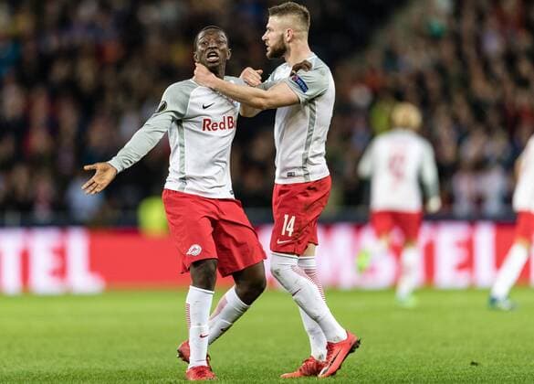 12.04.2018, Red Bull Arena, Salzburg, AUT, UEFA EL, FC Salzburg vs SS Lazio Roma, Viertelfinale, Rueckspiel, im Bild v.l. Amadou Haidara (FC Salzburg), Valon Berisha (FC Salzburg) during the UEFA Europa League Quaterfinal, 2nd Leg Match between FC Salzburg and SS Lazio Roma at the Red Bull Arena in Salzburg, Austria on 2018 04 12. Salzburg
