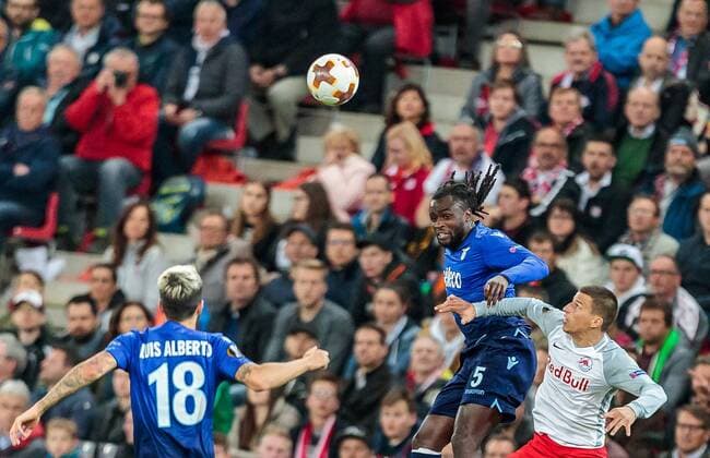 12.04.2018, Red Bull Arena, Salzburg, AUT, UEFA EL, FC Salzburg vs SS Lazio Roma, Viertelfinale, Rueckspiel, im Bild Luis Alberto (SS Lazio Roma), Jordan Lukaku (SS Lazio Roma), Stefan Lainer (FC Salzburg) during the UEFA Europa League Quaterfinal, 2nd Leg Match between FC Salzburg and SS Lazio Roma at the Red Bull Arena in Salzburg, Austria on 2018 04 12. Salzburg Copyright: xEibner-Pressefoto EXPA Feichterx EP_fei