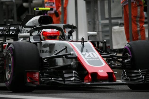 Danish F1 driver Kevin Magnussen of Haas-Ferrari enters the pit during a practice session for the 2018 Formula 1 Chinese Grand Prix at the Shanghai International Circuit in Shanghai, China, 13 April 2018. F1 drivers in full swing for Chinese Grand Prix in practice session  20180413_48546