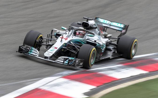 British F1 driver Lewis Hamilton of Mercedes steers his car during a practice session for the 2018 Formula 1 Chinese Grand Prix at the Shanghai International Circuit in Shanghai, China, 13 April 2018. F1 drivers in full swing for Chinese Grand Prix in practice session  20180413_69419