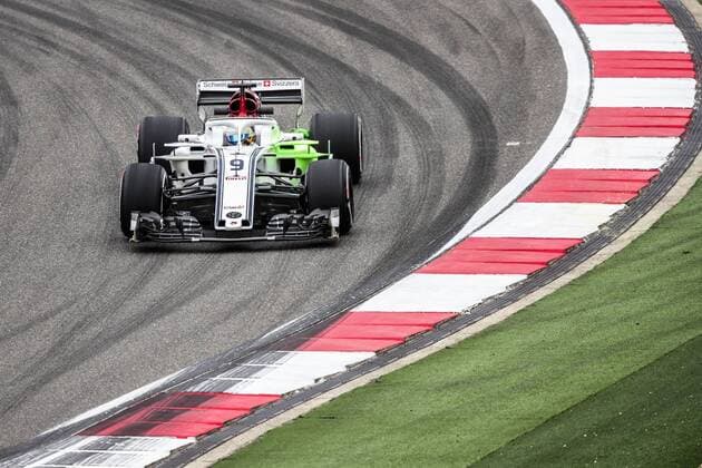 Swedish F1 driver Marcus Ericsson of Sauber-Ferrari steers his car during a practice session for the 2018 Formula 1 Chinese Grand Prix at the Shanghai International Circuit in Shanghai, China, 13 April 2018. F1 drivers in full swing for Chinese Grand Prix in practice session  20180413_85652