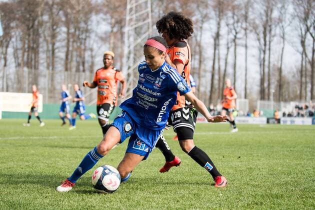 180414 Vittsjös Genessee Daughetee och Kristianstads Evelina Duljan under fotbollsmatchen i Damallsvenskan mellan Vittsjö och Kristianstad den 14 april 2018 Kristianstad. Copyright: AvdoxBilkanovic BB180414AB067