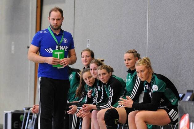 Nils Boetel (Trainer VfL Oldenburg) -- Handball --- 1. Bundesliga Frauen --- HSG Bad Wildungen Vipers vs VfL Oldenburg --- 14.04.2018, Bad Wildungen Copyright: xSippel xEibner-Pressefotox EP_rsl