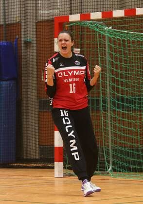 BAU 14.04.2018 Ostfildern Handball TV Nellingen vs. SG BBM Bietigheim, Nicole Roth (BBM) jubelt und ballt die Fäuste