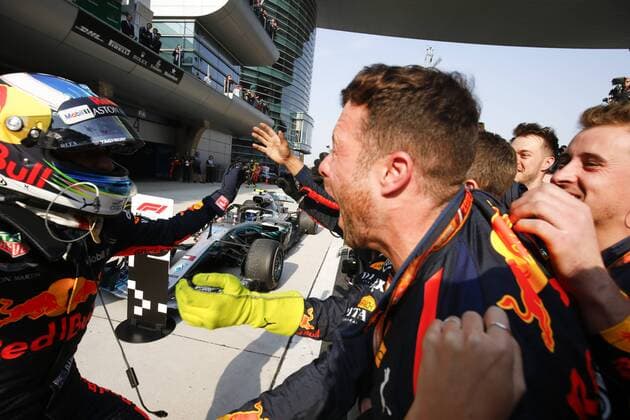 Shanghai: Motorsports: Formula 1 2018 Heineken Chinese Grand Prix Chinese Formula One Grand Prix Shanghai Circuit in Shanghai, China. 3 Daniel Ricciardo (AUS, Red Bull Racing), Shanghai China