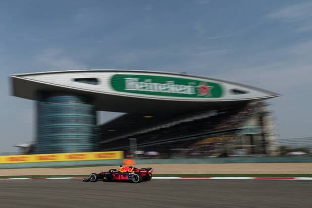 Daniel Ricciardo (Red Bull Racing) mit seinem Auto auf der Strecke, Grosser Preis von China 2018, Rennen, Motorsport, Formel 1, 15.04.2018, Shanghai Copyright: xIllman Eibner-Pressefotox EP_ANS