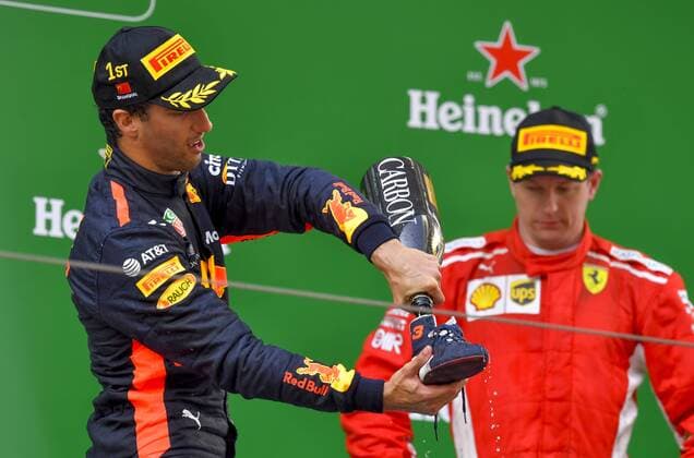 Shanghai: Motorsports: Formula 1 2018 Heineken Chinese Grand Prix Chinese Formula One Grand Prix Shanghai Circuit in Shanghai, China. 3 Daniel Ricciardo (AUS, Red Bull Racing), 7 Kimi Raikkonen (FIN, Scuderia Ferrari), Shanghai China
