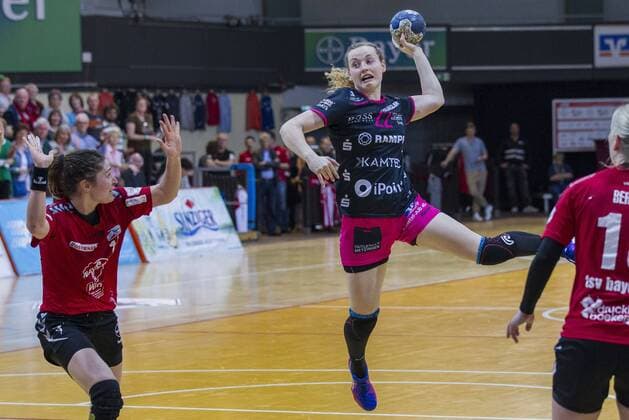 Handball-Bundesliga TSV Bayer 04 Leverkusen vs. TuS Metzingen 26:24 Handball-Bundesliga TSV Bayer 04 Leverkusen vs. TuS Metzingen 26:24 am 15. 4. 2018 Leverkusen, Ostermann-Arena, Deutschland Photo: Ralf Kardes Maren Weigel (22) RR