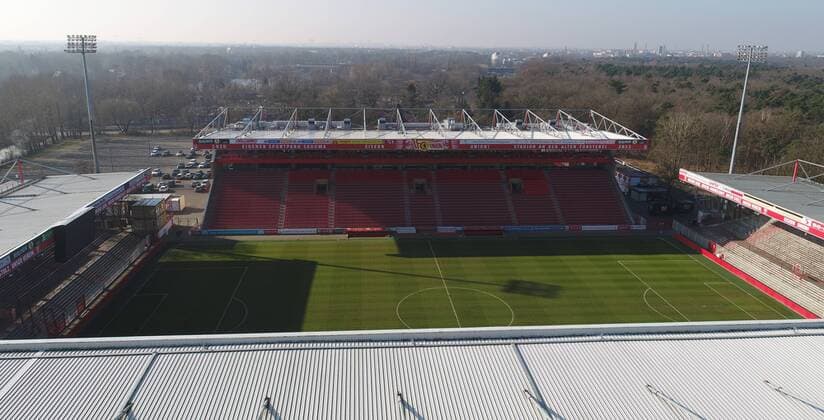 Fussball, Herren, Saison 2017 2018, 2. Bundesliga, 1. FC Union Berlin, Luftbild vom Stadion An der Alten Försterei, hinten die Haupttribüne, 14.02. 2018, Copyright: xMatthiasxKochx