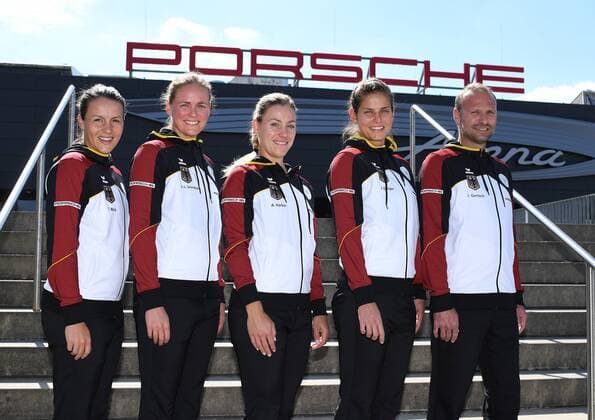 German Fedcup Team from left:Tatjana Maria, Anna-Lena Groenefeld, Angelique Kerber,Julia Goerges and Teamcaptain Jens Gerlach