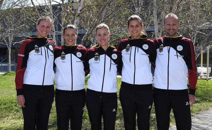 German Fedcup Team from left: Anna-Lena Groenefeld,Tatjana Maria,Angelique Kerber,Julia Goerges and Teamcaptain Jens Gerlach