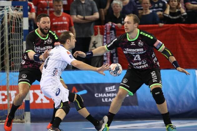 SG Flensburg-Handewitt - Montpellier HB, EHF Champions League; Flensburg, 18.04.18 Flensburg, 18.04.18, Handball, VELUX EHF Champions League, Saison 2017 2018, Viertelfinal, SG Flensburg-Handewitt - Montpellier HB : Michael Guigou (Montpellier HB, 14), Tobias Karlsson (SG Flensburg-Handewitt, 03), Henrik Toft Hansen (SG Flensburg-Handewitt, 23)
