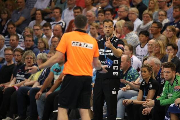 SG Flensburg-Handewitt - Montpellier HB, EHF Champions League; Flensburg, 18.04.18 Flensburg, 18.04.18, Handball, VELUX EHF Champions League, Saison 2017 2018, Viertelfinal, SG Flensburg-Handewitt - Montpellier HB : Maik Machulla (SG Flensburg-Handewitt, Trainer) gestikuliert