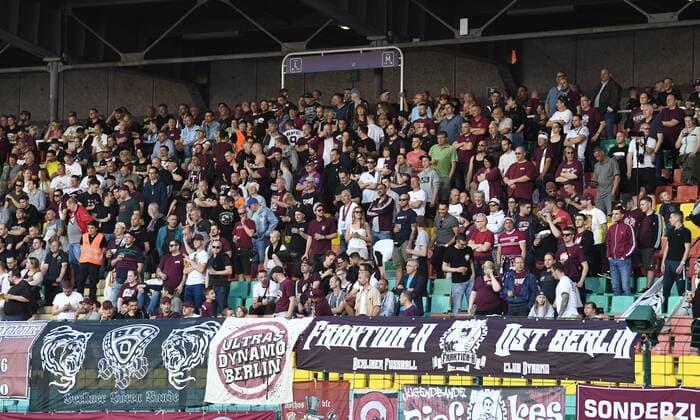 Fussball, Herren, Saison 2017 2018, Halbfinale im Berliner Pilsner-Pokal, BFC Dynamo - Tennis Borussia, Fans des BFC, 18.04. 2018, Copyright: xMatthiasxKochx