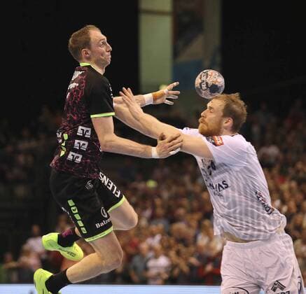Foto : Holger Glandorf ( Flensburg ) gegen Jonas Truchanovicius Handball Herren am 18.04.2018 Champions - League SG Flensburg - Montpellier 28 - 28