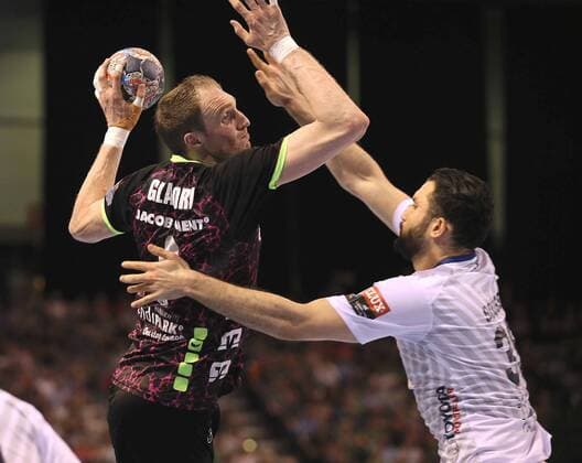 Foto : Holger Glandorf ( Flensburg ) gegen Mohamed Soussi Handball Herren am 18.04.2018 Champions - League SG Flensburg - Montpellier 28 - 28