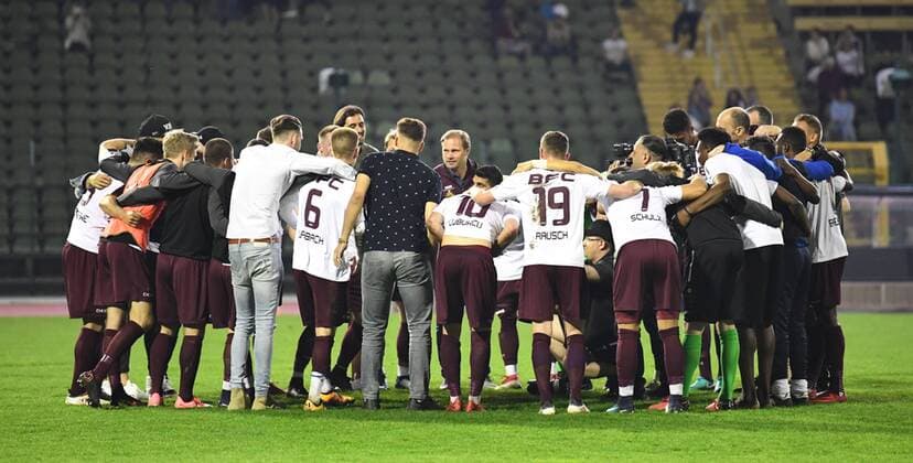 Fussball, Herren, Saison 2017 2018, Halbfinale im Berliner Pilsner-Pokal, BFC Dynamo - Tennis Borussia, BFC, Jubel nach dem Abpfiff, 18.04. 2018, Copyright: xMatthiasxKochx