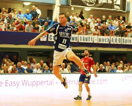 HBL 2. Handball Bundesliga, Saison 2017 2018, 31. Spieltag, Bergischer HC - Wilhelmshavener HV -- Arnor Gunnarsson ( Bergischer HC) in Aktion