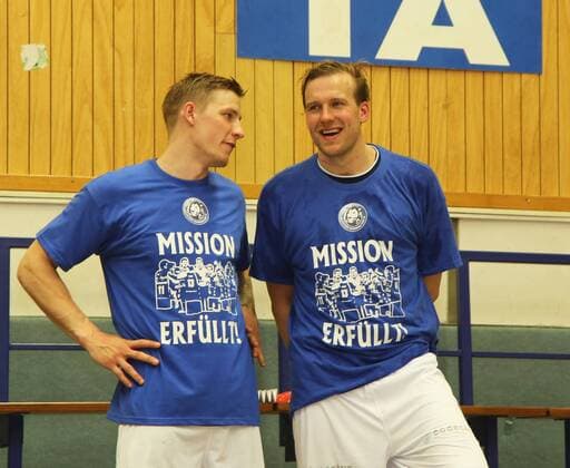 HBL 2. Handball Bundesliga, Saison 2017 2018, 31. Spieltag, Bergischer HC - Wilhelmshavener HV -- nach dem Spiel; Linus Arnesson ( links ) und Max Darj ( beide Bergischer HC )