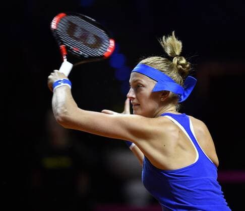 Petra Kvitova (CZE) Aktion Tennis Damen Team Deutschland Germany Fed Cup Federations FedCup 2018 Halbfinale Deutschland GER vs Tschechien CZE Porsche-Arena Stuttgart 21.-22.04.2018 Fed Cup Halbfinale GER - CZE Porsche-Arena Stuttgart 2018