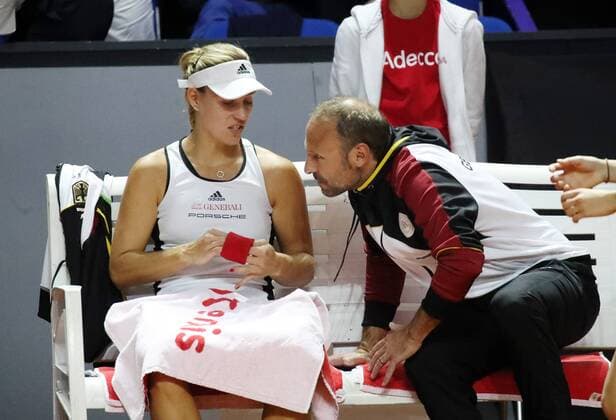 Tennis Fed Cup 2018 Deutschland - Tschechien Deutschland, Stuttgart, 21.04.2018, Tennis, Fed Cup 2018, Deutschland - Tschechien: v.l. Angelique Kerber, Jens Gerlach.
