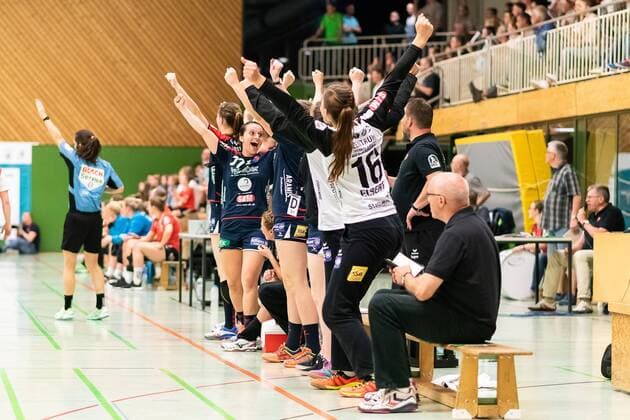 SG H2Ku Herrenberg Kuties, Siegesjubel, SG H2Ku Herrenberg Kuties vs. TG Nuertingen, Handball, 2.Bundesliga, Frauen, HBF, Saison 17 18, 21.04.2018, SG H2Ku Herrenberg Kuties vs. TG Nuertingen, Handball, 2.Bundesliga, Frauen, HBF, Saison 17 18, 21.04.2018 Herrenberg Copyright: xFrankx Eibner-Pressefotox EP_wfk