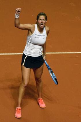 Jubel und Freude bei Julia Görges (GER). Deutschland, Stuttgart: Tennis, FedCup, Weltgruppe Halbfinale: Deutschland vs Tschechien am 22.04.2018, Porsche-Arena.