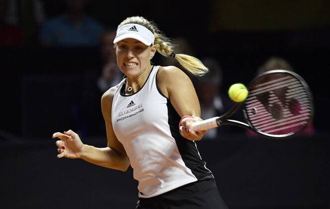 Angelique KERBER (GER) Aktion Tennis Damen Team Deutschland Germany Fed Cup Federations FedCup 2018 Halbfinale Deutschland GER vs Tschechien CZE Porsche-Arena Stuttgart 21.-22.04.2018 Fed Cup Halbfinale GER - CZE Porsche-Arena Stuttgart 2018