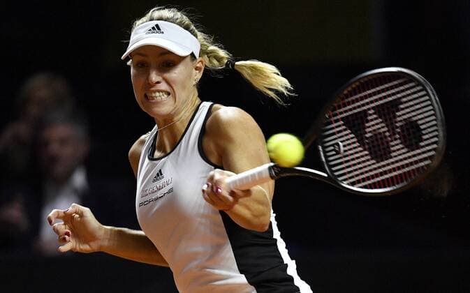 Angelique KERBER (GER) Aktion Tennis Damen Team Deutschland Germany Fed Cup Federations FedCup 2018 Halbfinale Deutschland GER vs Tschechien CZE Porsche-Arena Stuttgart 21.-22.04.2018 Fed Cup Halbfinale GER - CZE Porsche-Arena Stuttgart 2018