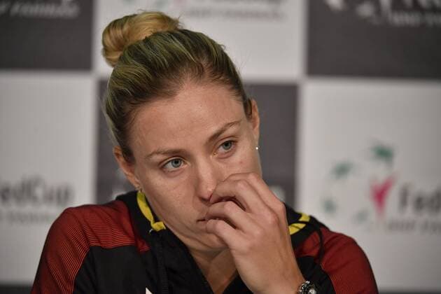 Angelique KERBER (GER) PK Pressekonferenz enttäuscht Tennis Damen Team Deutschland Germany Fed Cup Federations FedCup 2018 Halbfinale Deutschland GER vs Tschechien CZE Porsche-Arena Stuttgart 21.-22.04.2018 Fed Cup Halbfinale GER - CZE Porsche-Arena Stuttgart 2018