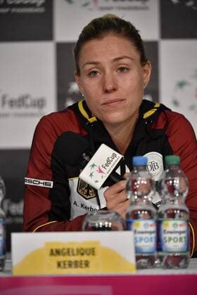 Angelique KERBER (GER) PK Pressekonferenz enttäuscht Tennis Damen Team Deutschland Germany Fed Cup Federations FedCup 2018 Halbfinale Deutschland GER vs Tschechien CZE Porsche-Arena Stuttgart 21.-22.04.2018 Fed Cup Halbfinale GER - CZE Porsche-Arena Stuttgart 2018