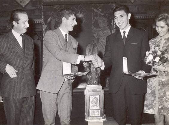 BRU51 - 19680113 - BRUSSELS, BELGIUM: () Cyclist Eddy Merckx (R) wins the national sports merit trophy 1967. Eddy Merckx son Axel wins Thursday 18 November 2004 the national sports merit trophy 2004.  x3060476x