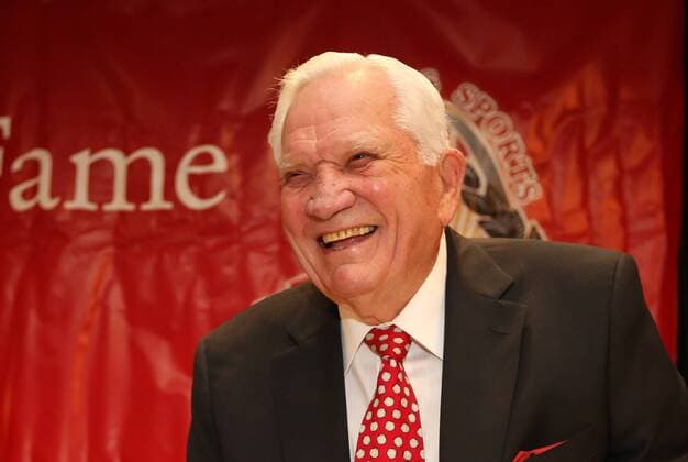 The newest member of the St. Louis Sports Hall of Fame, and winner of the 1968 Masters Tournament Bob Goalby, has a laugh with fans during induction ceremonies in Frontenac, Missouri on April 23, 2018.  SLP2018042306 BILLxGREENBLATT