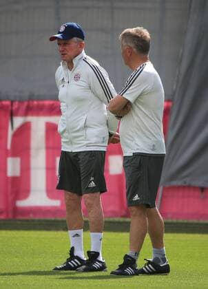 2018, CL, FCB Abschlusstraining,Saebenerstrasse Muenchen, Fussball, im Bild: FCB Trainer Jupp Heynckes (FCB) und Peter Hermann (FCB)