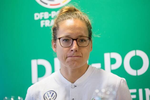 Babett Peter (VfL Wolfsburg) Pressekonferenz zum Finale im DFB Pokal der Frauen zwischen dem VfL Wolfsburg und dem FC Bayern München im RheinEnergie Stadion in Köln, 24.04.18 Köln NRW Deutschland RheinEnergie Stadion