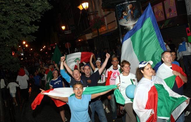 - CHARLEROI, BELGIUM: Italian supporters Charleroi celebrate as Italy wins the FIFA World Cup WM Weltmeisterschaft Fussball 2006 final matchvs France, Sunday 09 July 2006. VIRGINIExLEFOUR  x4597060x
