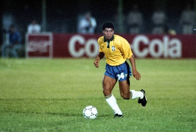 3.2.1992, Estadio Defensores del Chaco, Asunci, Paraguay. South American Olympic Qualifying tournament for Barcelona 1992 - Under-23 National teams (Conmebol). Paraguay v Brazil. Roberto Carlos - Brazil Full name: Roberto Carlos da Silva Rocha Noxthirdxpartyxsales  (76434699)