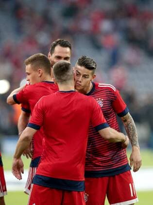 Franck Ribery (FC Bayern Muenchen 7) James Rodriguez (FC Bayern Muenchen 11) vor dem Spiel, FC Bayern Muenchen vs. Real Madrid CF, Champions League, Halbfinale, Fussball, 25.04.2018, FC Bayern Muenchen vs. Real Madrid CF, Champions League, Halbfinale, Fussball, 25.04.2018 Muenchen Copyright: xLanger Eibner-Pressefotox EP_HLR