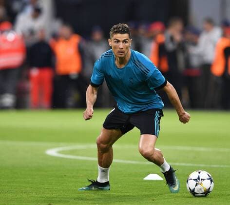 Fussball, Herren, Saison 2017 2018, Champions League, Halbfinale (Hinspiel), FC Bayern München - Real Madrid, Cristiano Ronaldo (7, Real Madrid) bei der Erwärmung, Aufwärmen, 25.04. 2018, Copyright: xMatthiasxKochx