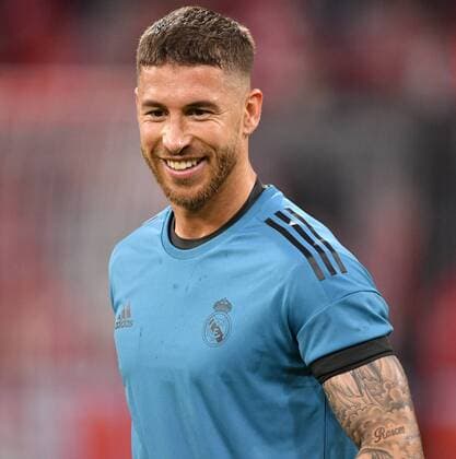 Vor Spielbeginn: Aufwärmen Training Sergio Ramos Real Madrid FC Bayern München FCB vs Real Madrid CF UEFA Champions-League CL Halbfinale Hinspiel Spiel 1 Saison 2017 2018 München Allianz Arena 25.04.2018 FC Bayern München FCB vs Real Madrid CF