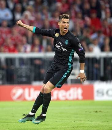 Fussball, Champions League, Europapokal, Halbfinale - Hinspiel, Saison 2017 2018, 25.04.2018, Herren, Deutschland, FC Bayern München - Real Madrid, v.l. Aktion, Freude, jubeln, Jubel nach Tor zum 1-1, Cristiano Ronaldo, Real Madrid,