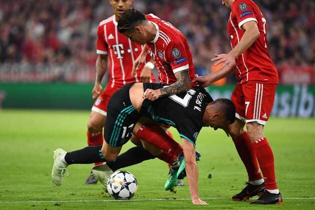 25.04.2018, xjhx, Fussball Champions League, FC Bayern Muenchen - Real Madrid, emspor, v.l. James Rodriguez (FCB - FC Bayern Muenchen), Lucas Vazquez (Real Madrid), Franck Ribery (FCB - FC Bayern Muenchen) Muenchen
