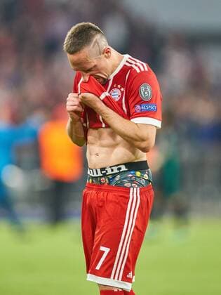 Franck RIBERY, FCB 7 Emotionen, enttaeuscht, Enttaeuschung, Frust, frustriert, Trauer ,traurig, verzweifelt, Verzweiflung FC BAYERN MUENCHEN - REAL MADRID Halbfinale Hinspiel, Fussball UEFA Champions League, Muenchen, Deutschland 25.04.2018 CL Saison 2017 2018, FCB,