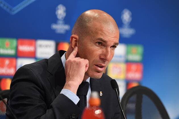 Bilder des Tages - SPORT Fußball Champions League Halbfinale FC Bayern München - Real Madrid am 25.04.2018 in der Allianz Arena in München Zinedine Zidane ( Trainer Madrid )