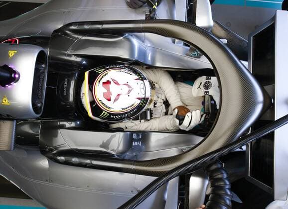 Motorsports: World Championship WM Weltmeisterschaft 2018; Grand Prix Azerbaijan, Grand Prix of Europe, Formula 1 2018 Azerbaijan Grand Prix, Birdview of cockpit 44 Lewis Hamilton (GBR, Mercedes AMG Petronas F1 Team), Baku Azerbaijan