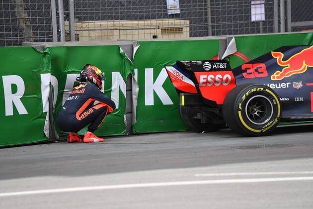 Max Verstappen, Red Bull Racing, formula 1 GP, Baku Aserbaidschan 27.04.2018 Photo:mspb Jerry Andre Crash, Max Verstappen, formula 1 GP, Aserbaidschan 2018