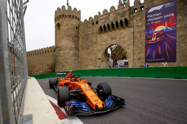 Bilder des Tages - SPORT Motorsports: World Championship WM Weltmeisterschaft 2018; Grand Prix Azerbaijan, Grand Prix of Europe, Formula 1 2018 Azerbaijan Grand Prix, 2 Stoffel Vandoorne (BEL, McLaren Honda), Baku Azerbaijan