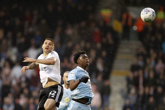 Aleksander Mitrovic of Fulham and Ovie Ejaria of Sunderland compete for the ball during the EFL Sky Bet Championship match between Fulham and Sunderland at Craven Cottage, London, England on 27 April 2018. Copyright: xCarltonxMyriex 19810045