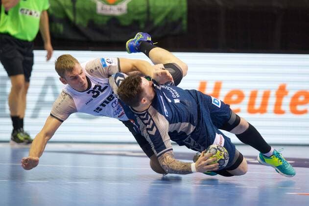 Handball Berlin 28.04.2018 EHF Cup Saison 2017 2018 Viertelfinale Rückspiel Füchse Berlin - RK Nexe Johan Koch (Füchse Berlin, No.77) Aljaz Lavric (Neue, No.32