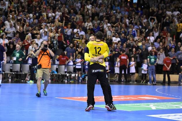 EHF-Pokal-Viertelfinale, Fuechse Berlin - RK Nexe Nasice 28.04.2018 28.04.2018,Max Schmeling Halle,EHF-Pokal,Viertelfinale, Fuechse Berlin - RK Nexe Nasice,Sieg,Jubel,Freude Silvio Heinevetter(Fuechse Berlin 12),Petr Stochl(Fuechse Berlin 71)